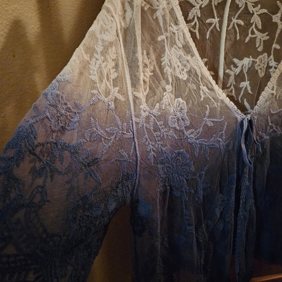 Lace Shirt / Cover up / Blue & white / Lace / Single Tie - Picture 4 of 7
